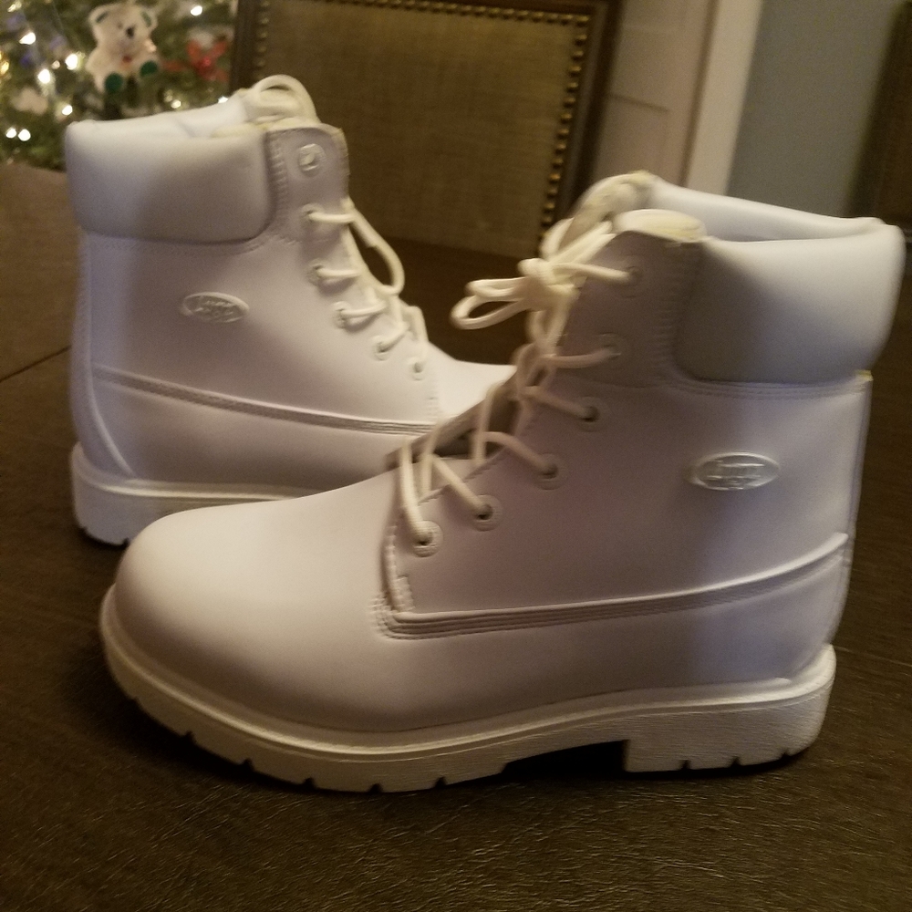 Womens white Lugz boots NWOT